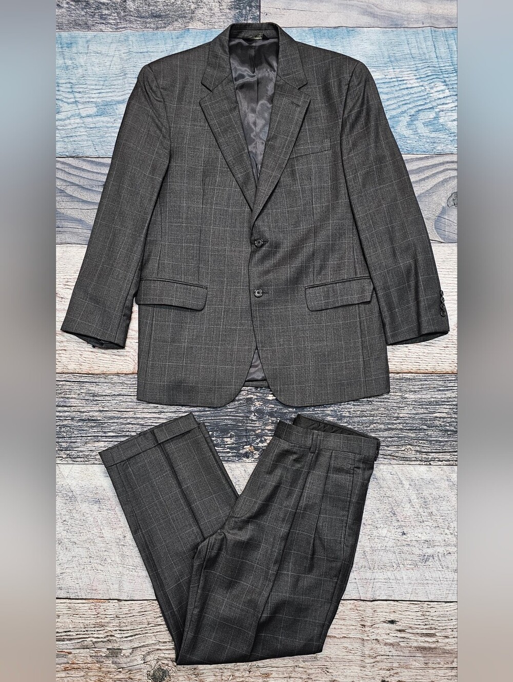 Jos A Bank 2-Piece Suit Men's 41R Pants 36x30 Cuffed Windowpane Gray Classic